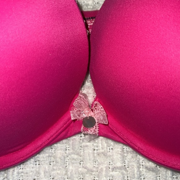 Victoria Secret Bra - Picture 2 of 4
